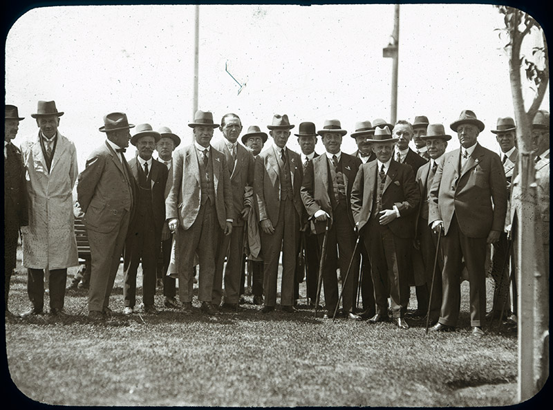 6 - 15. Group at Breakfast Creek (where Oxley landed).jpg - 6 - Group at Breakfast Creek (where Oxley landed)